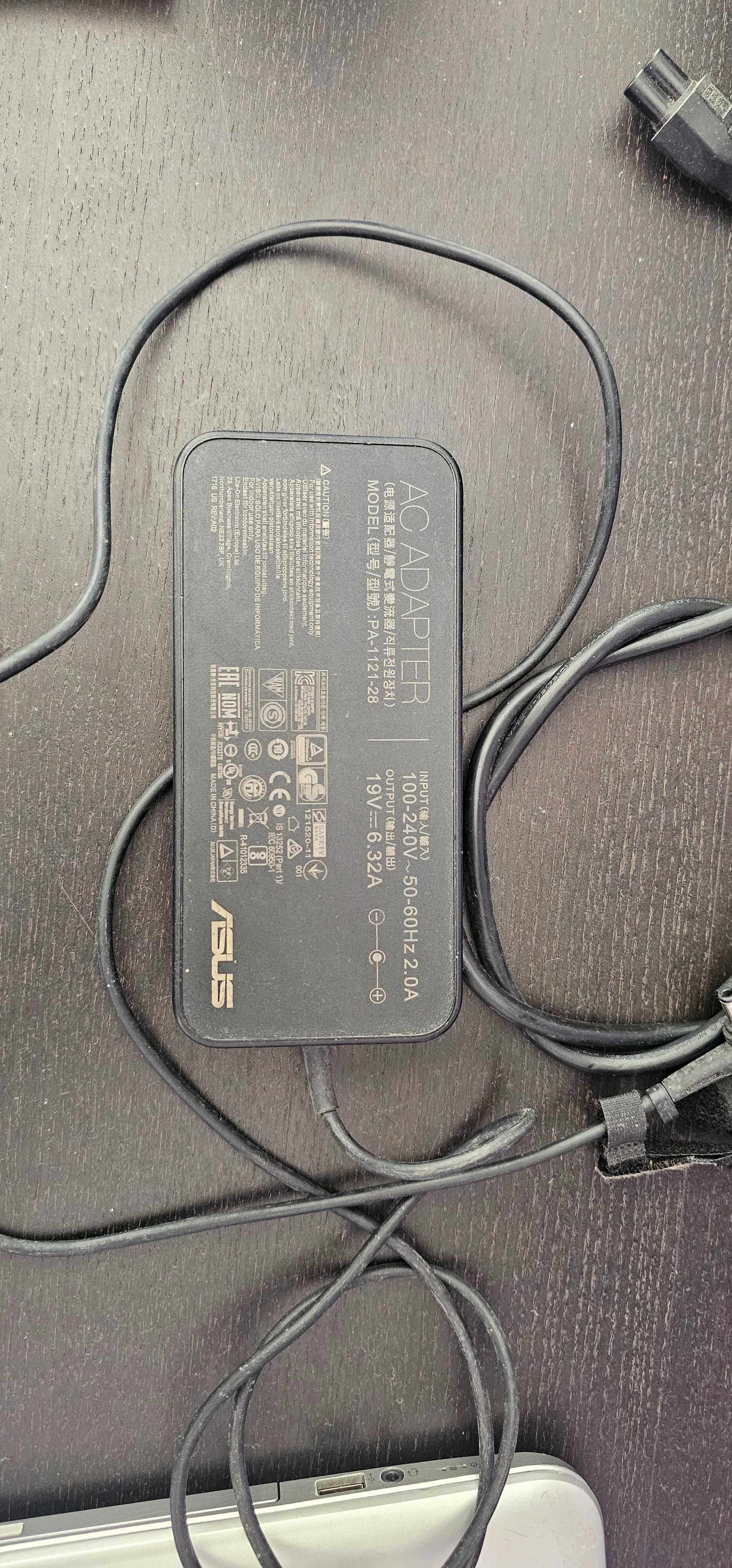 Carregador portátil asus