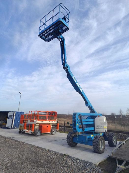 Wynajem Podnośnik koszowy zwyżka nożycowa podest ruchomy wózek widłowy