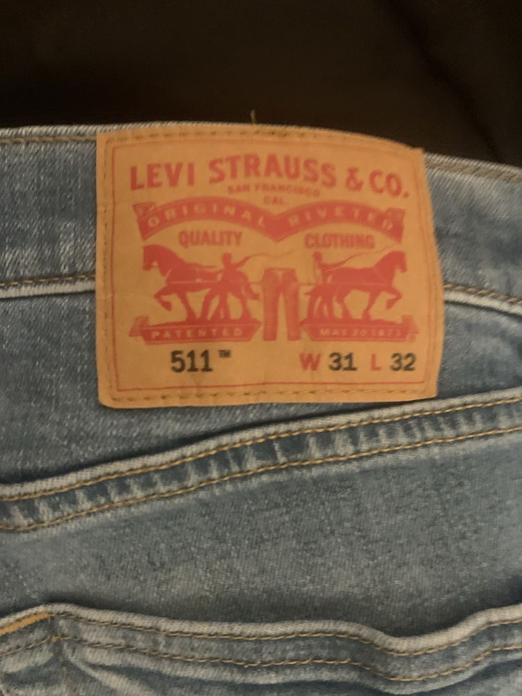 Calças da levis strauss W31 L32 nunca usadas