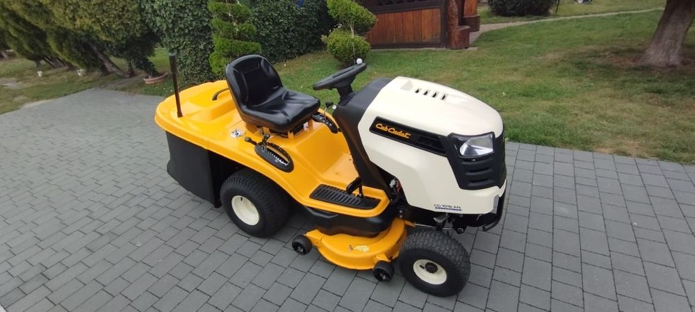 Traktorek do trawy kosiarka samojezdna traktor cub cadet