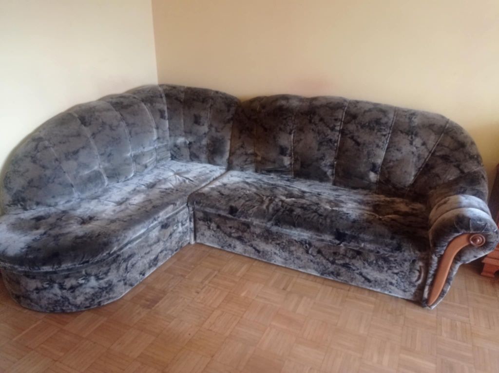 Sofa Narożnik z funkcją spania i pojemnikiem na pościel