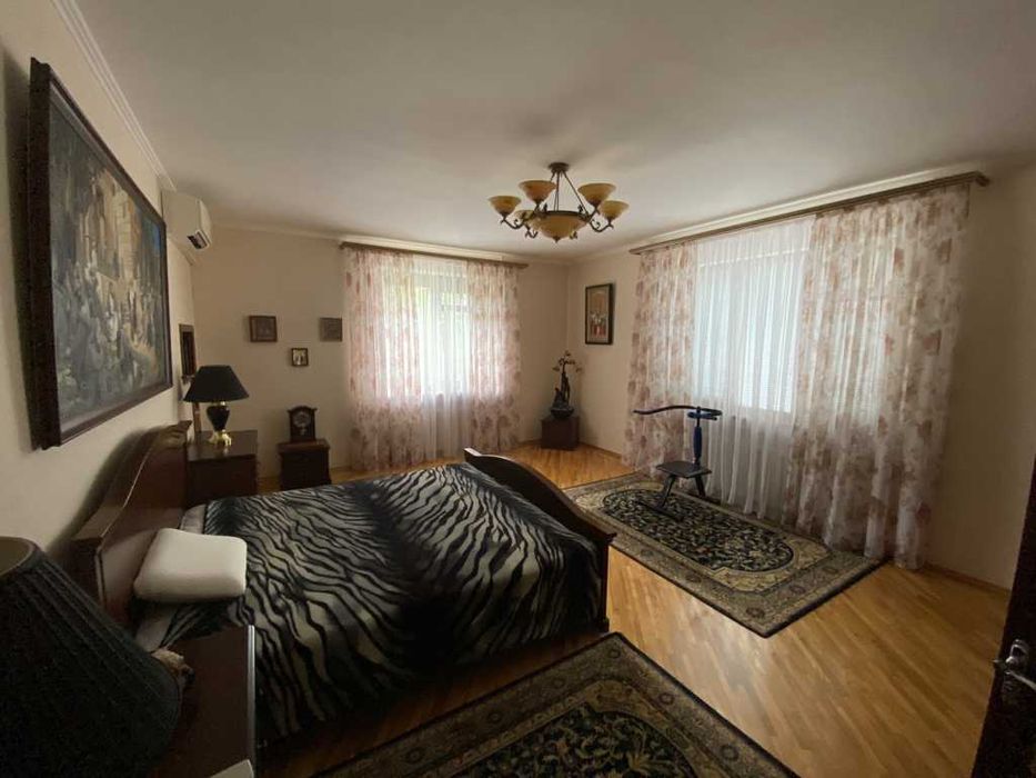 Продам шикарный дом район Горбаневка