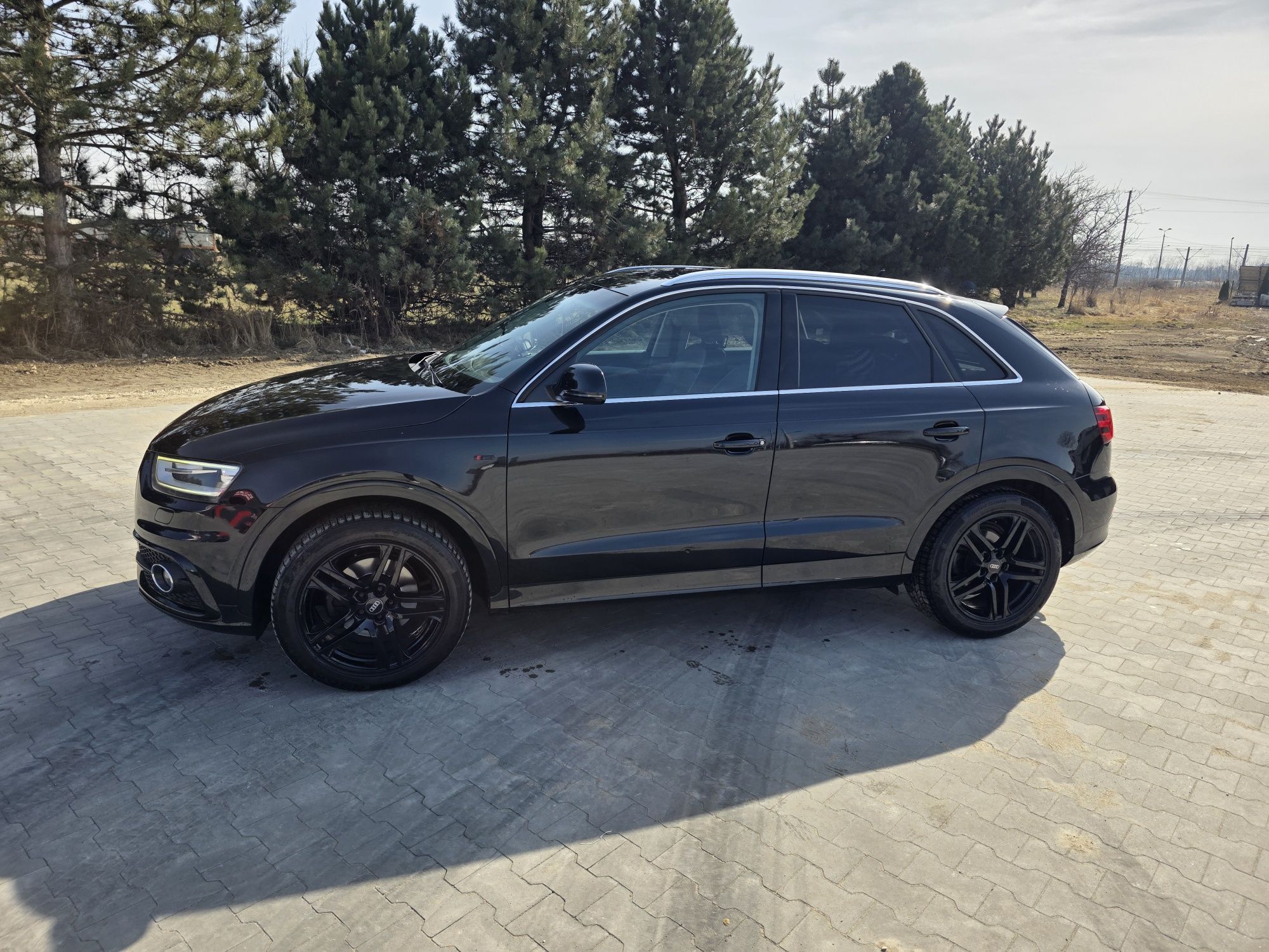 Audi Q3  S Line Shadow Line LED Skóry