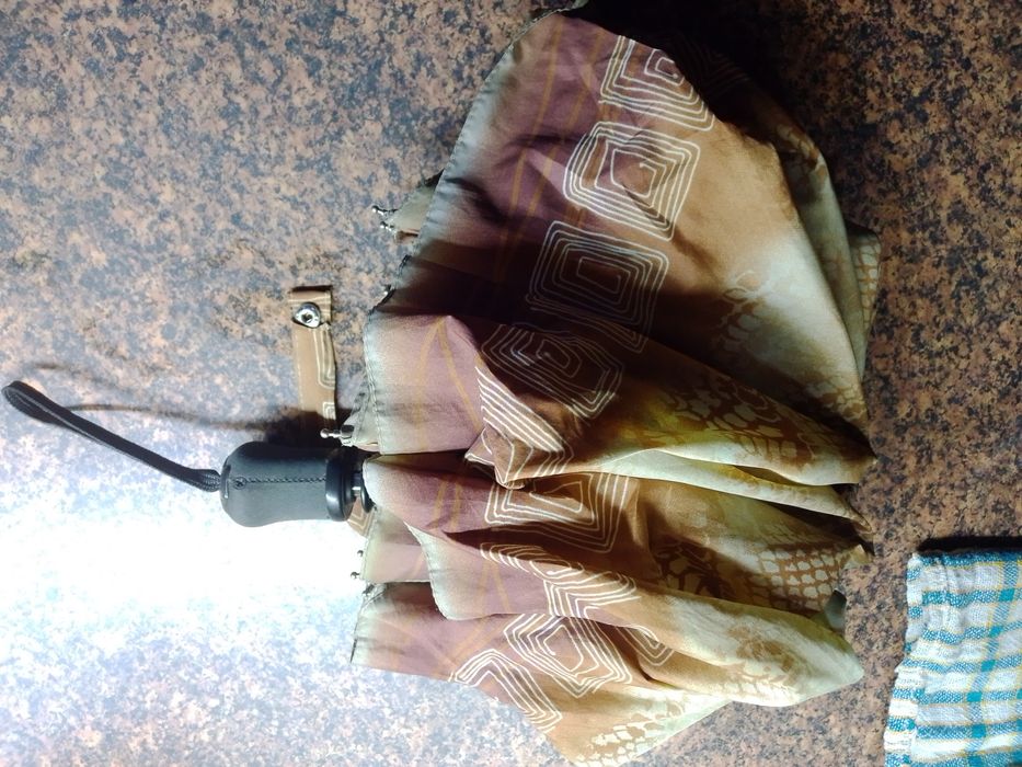 Stary parasol śr. 105cm automatyczny