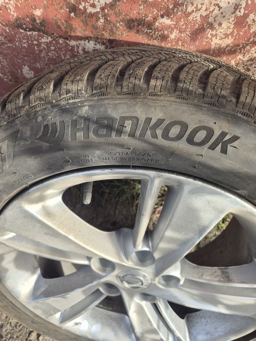 Автошини в комплекті