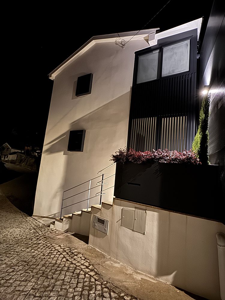Moradia T2 Nova e totalmente mobidada em Freixo de Cima