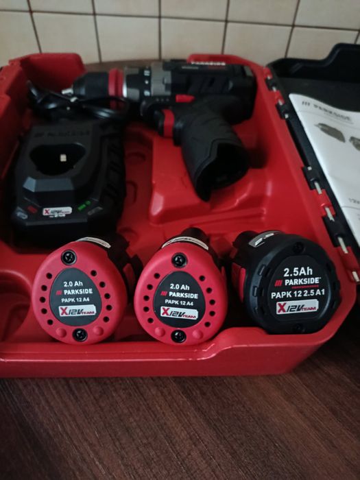 Wiertarko wkrentarka 12v modelA1+ 3 baterie i ładowarka