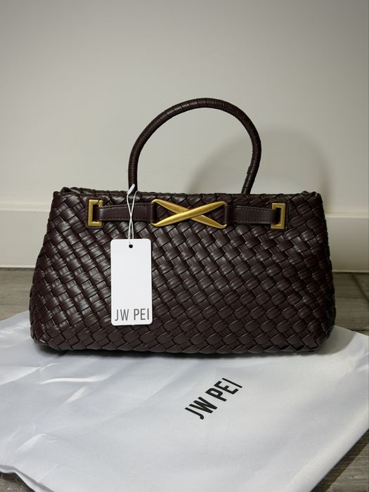 Сумка JW PEI Elora Woven Tote Bag коричневая