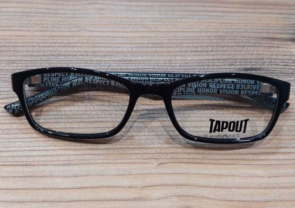Spektakuralne męskie oprawki z czcionkowym nadrukiem TAP 817  Tapout!