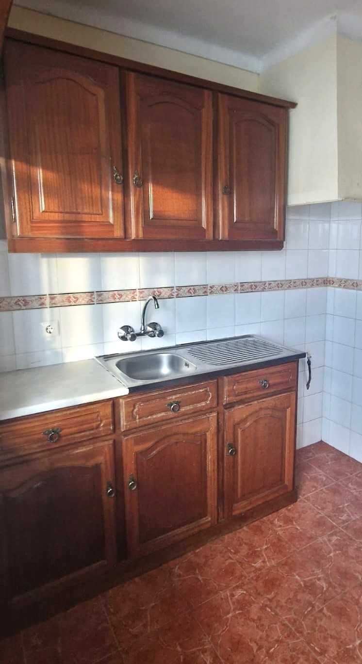 Móveis de Cozinha em Madeira - Conjunto Completo - Azambuja