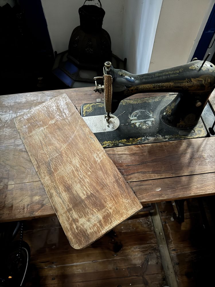 Mesa de costura máquina Singer