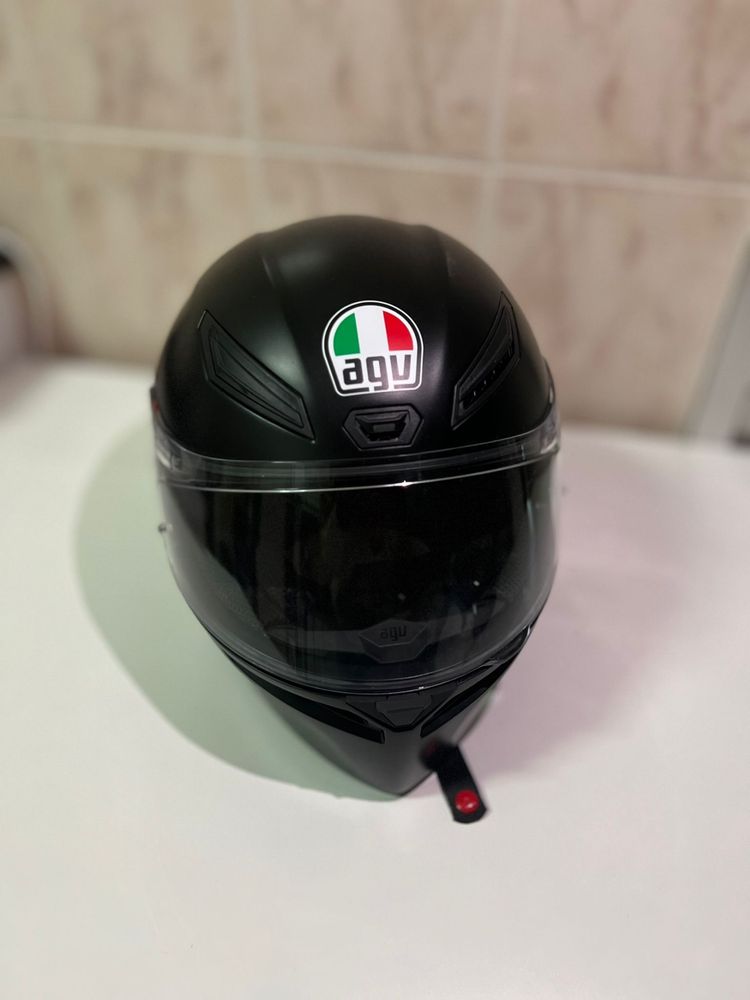 Capacete AGV Preto com Viseira Preta