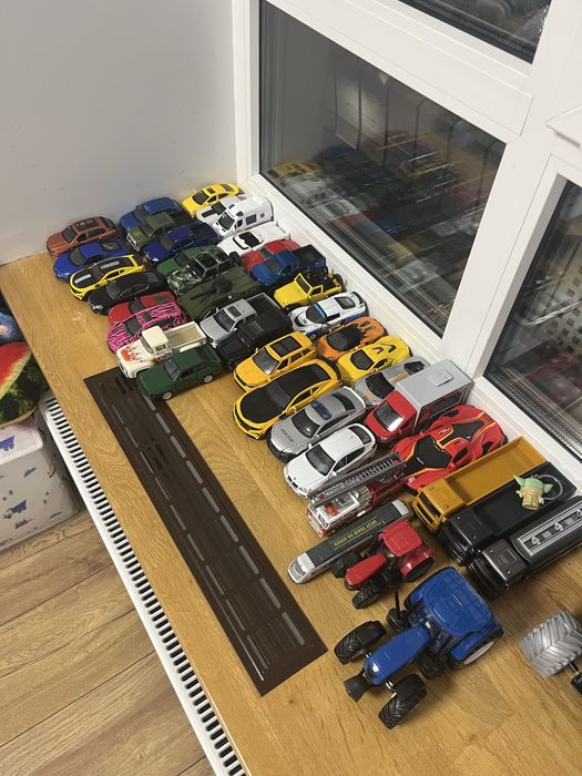 Металеві машинки модельки