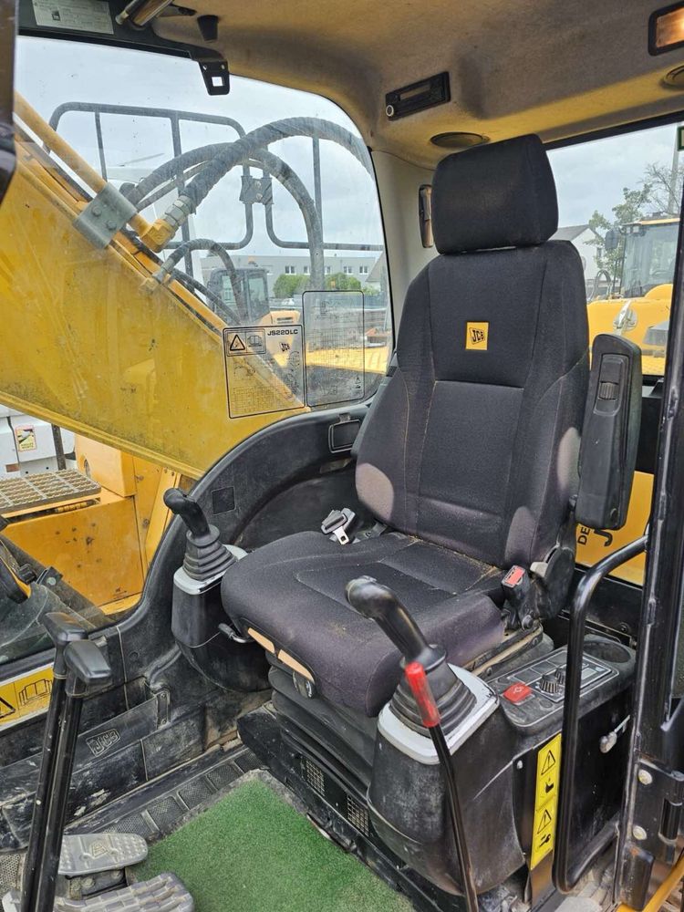 Екскаватор JCB 22