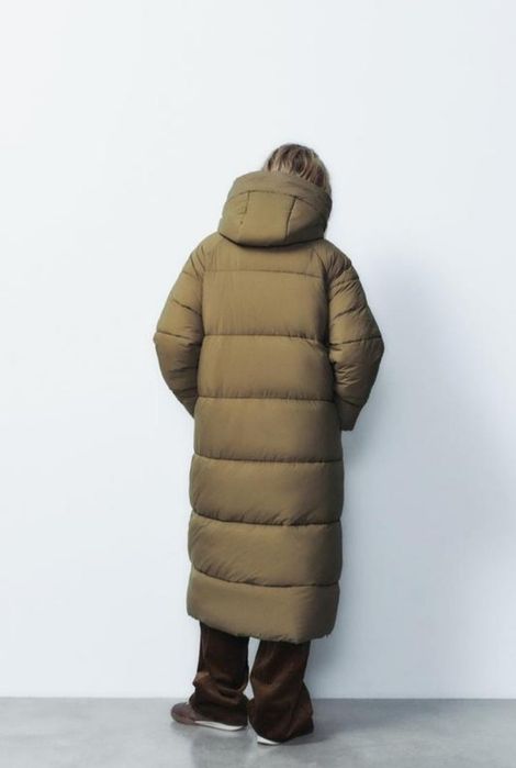 Довгий анорак від  Zara