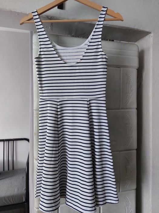 Sukienka biała w granatowe paski H&M - rozm.34