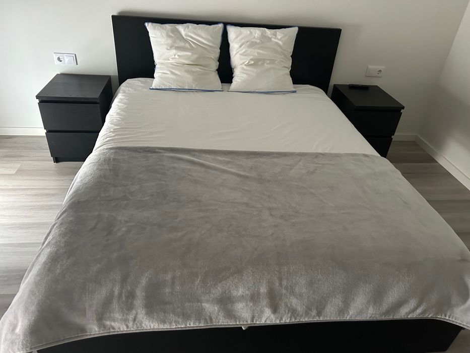 SO HOJE 300…Quarto de casal Malm preto