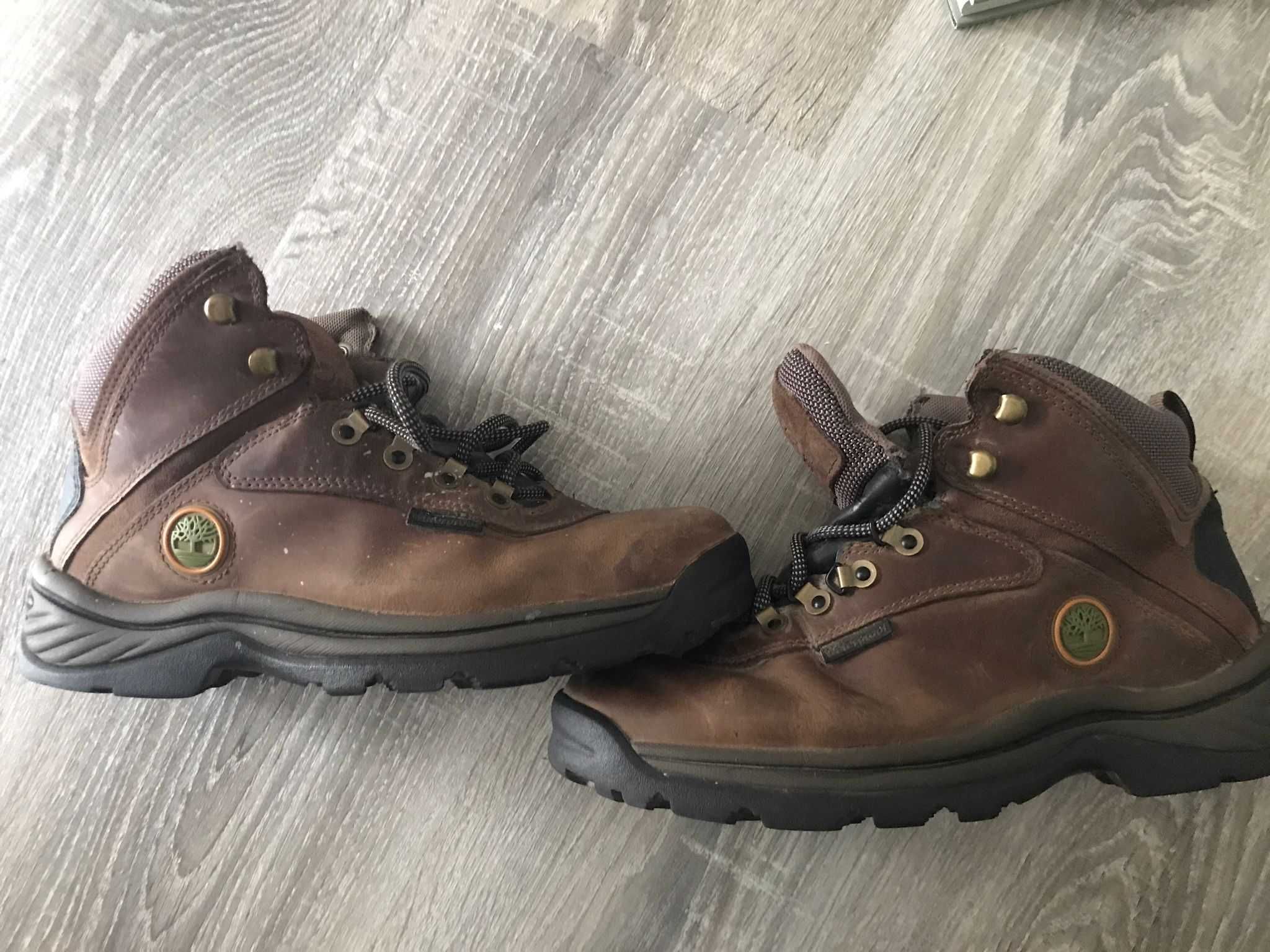 Botas Timberland em excelentes condições. Tamanho 39 e meio.