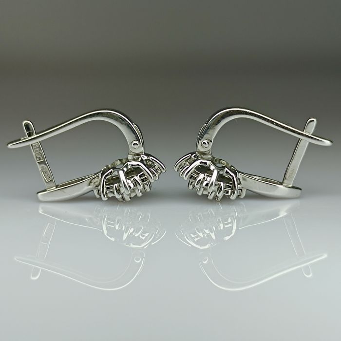 Серьги из белого золота 585 пробы с бриллиантами