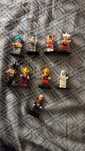 9 Legos pequenos de personagens ( Portes grátis)