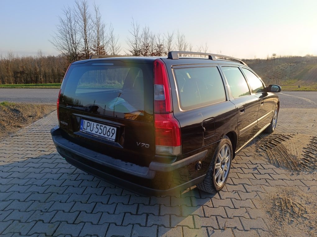 Volvo V70 2,4 b+g klima dwa kpl opon od właściciela serwisowany poleca