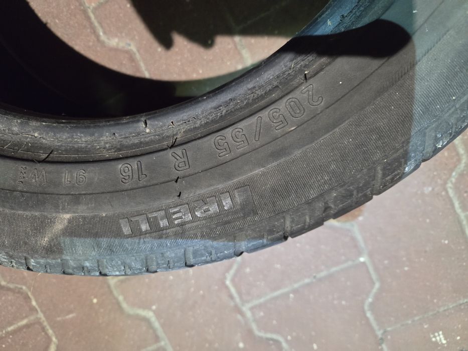 Opona Pirelli R16