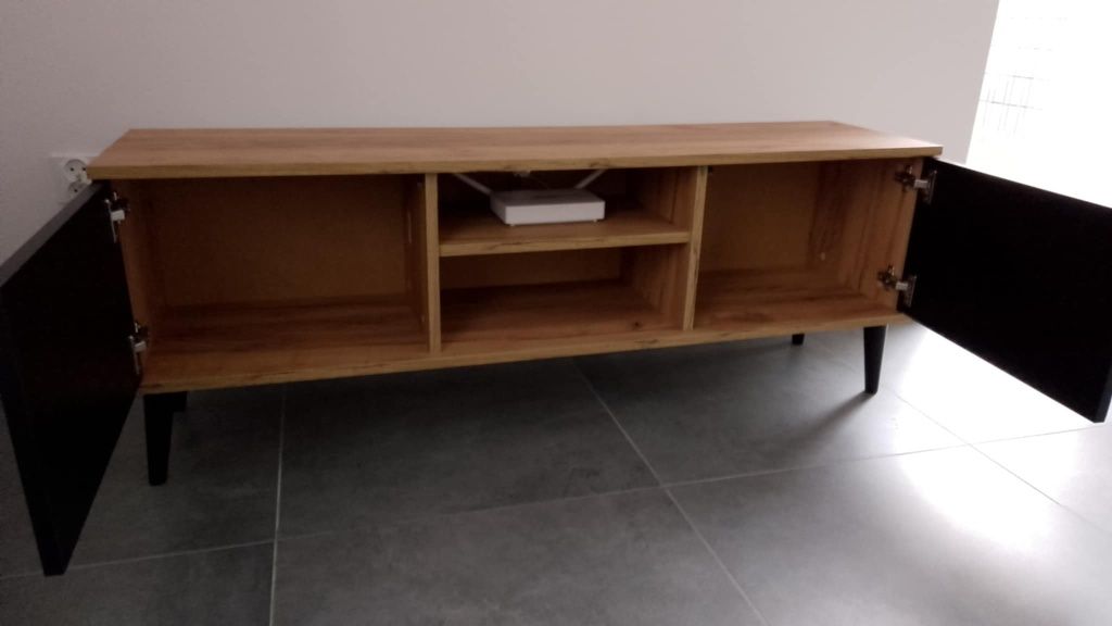 Szafka RTV pod telewizor, nowoczesna 140