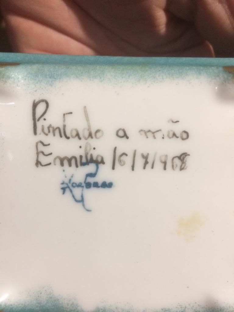 Caixa pintada à mão