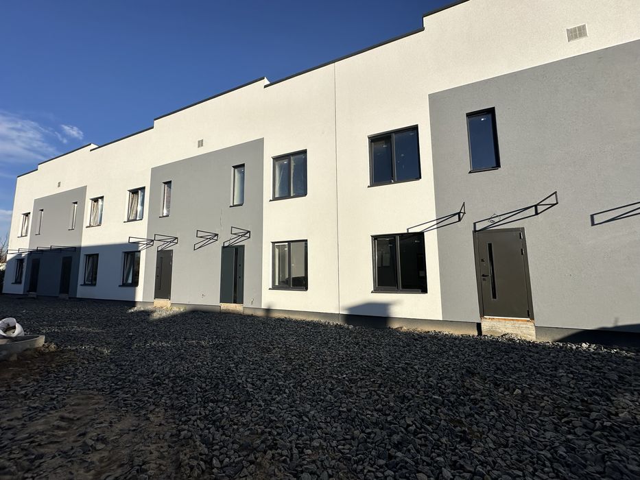 Ближні Якушенці продаж таунхаусів