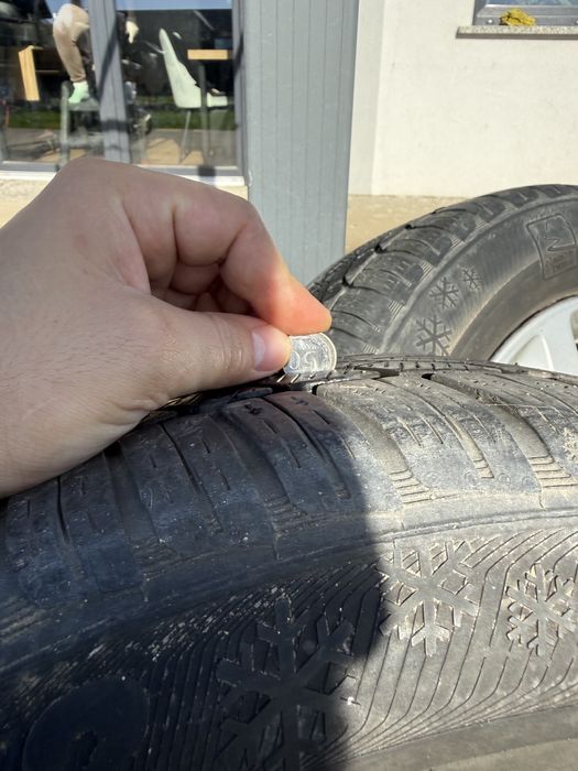 Felgi NISSAN 5x114.3 16’ z opinami zimowymi 205/55/16