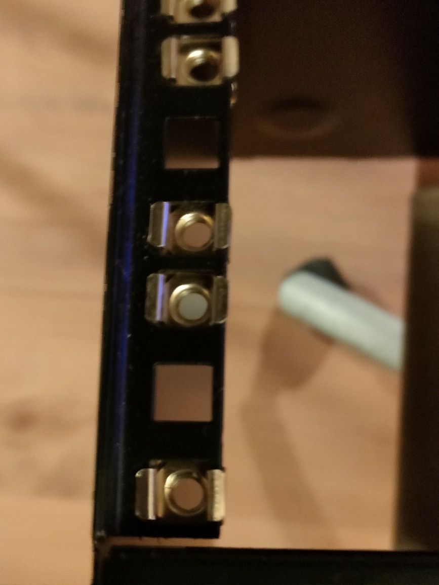 Rack de 4 elementos metálicas