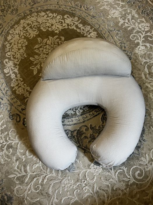 Продам подушку для годування.