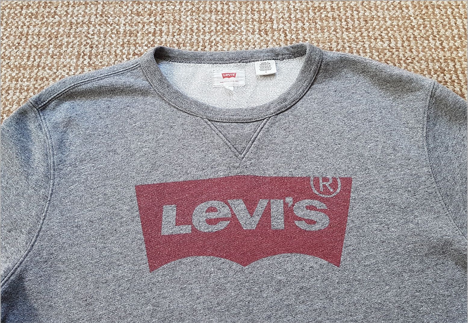 Levi's свитшот кофта оригинал M ливайс