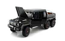 Mодель автомобіля 1/18  Mercedes Benz G63 AMG 6x6 2013 Autoart 76306