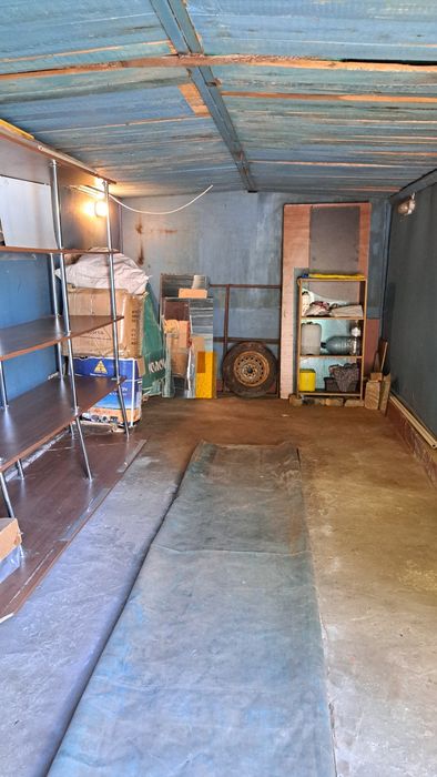 Автомобільний гараж металевий в "Ямі"