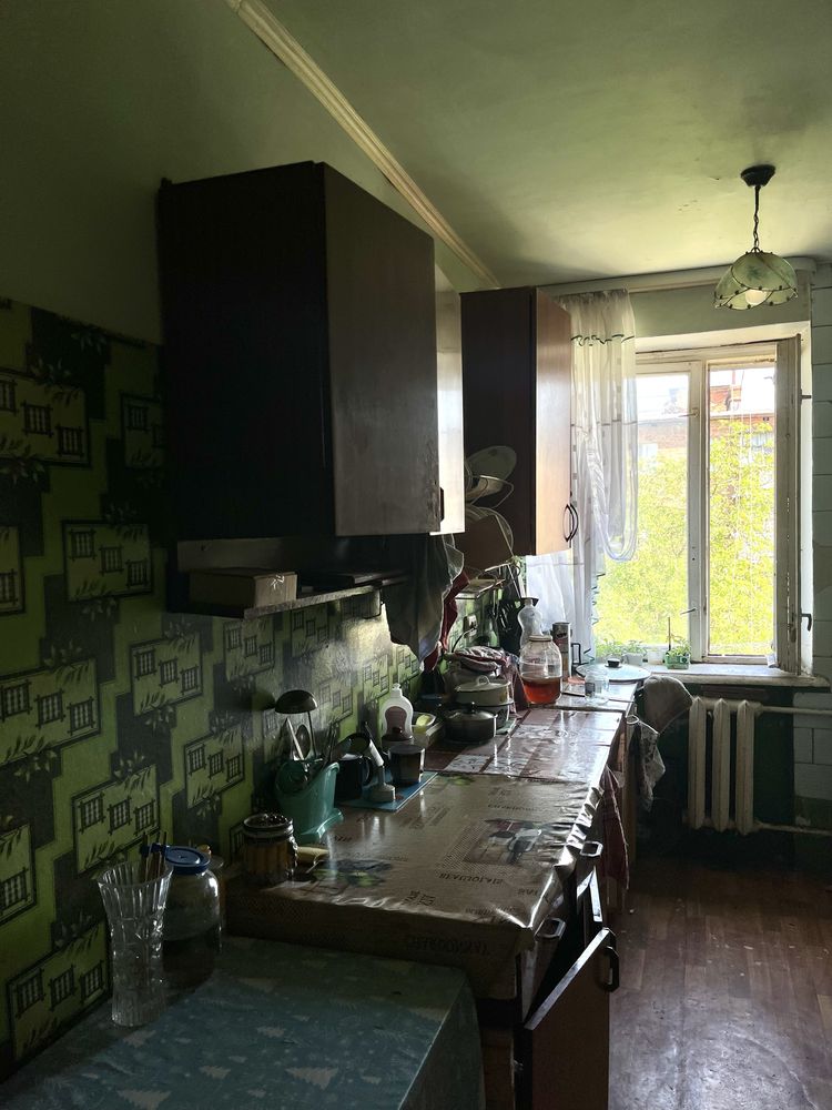 ВЛАСНИК продам кімнату з власним БАЛКОНОМ