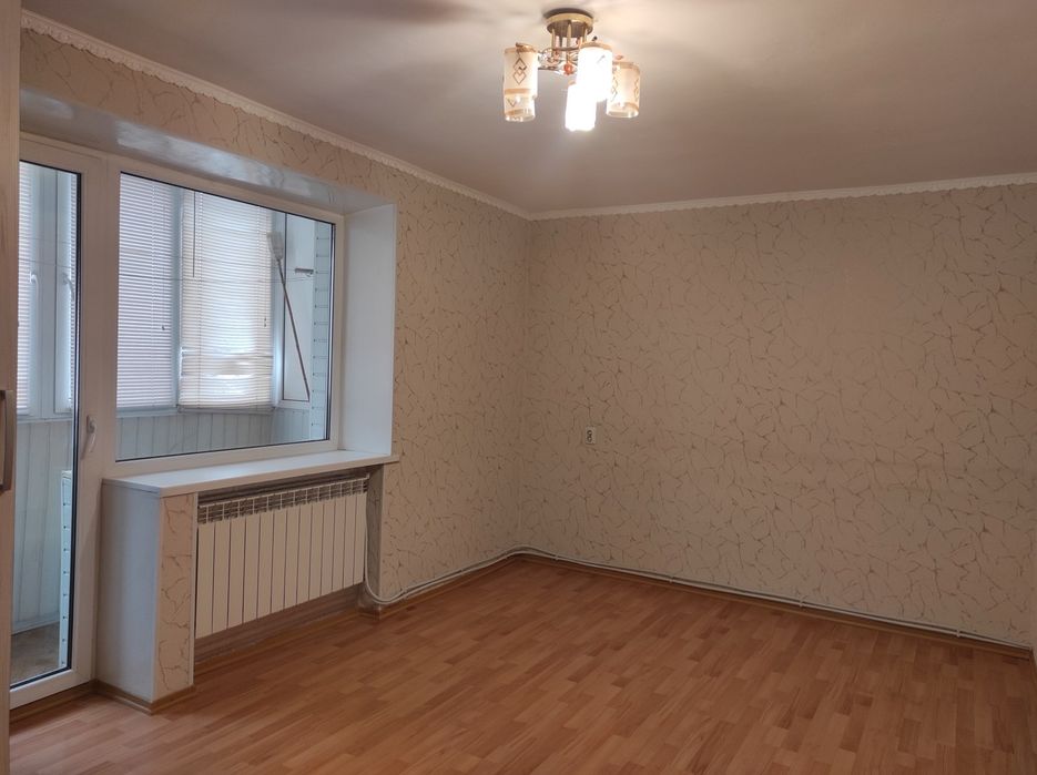 Продаж 2 кімнатної Ватутіна (Ф.Караманиця)