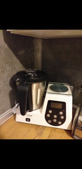 Robot wielofunkcyjny smartbook