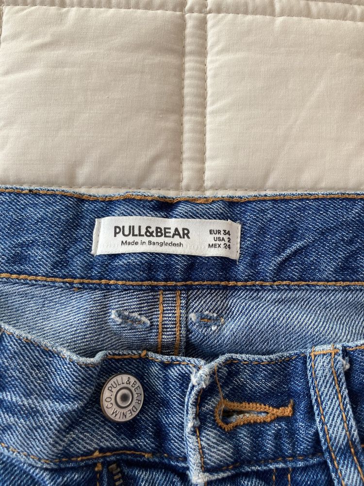 granatowe dżinsy spodnie mom fit jeans Pull&Bear