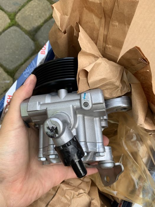 Насос гидроусилитель руля гур Sprinter W906 спринтер 3.0 OM642 BOSCH