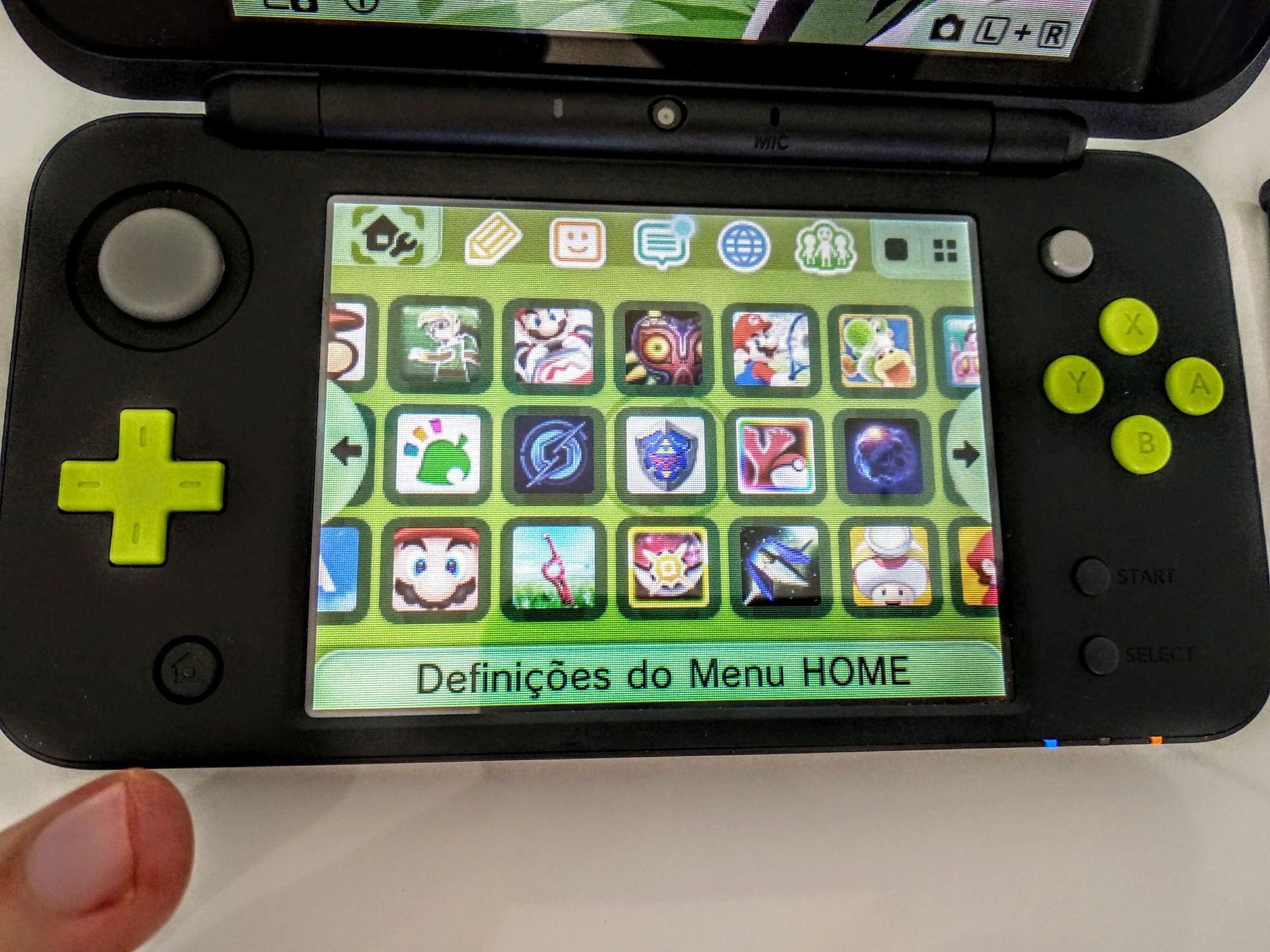 New 2DS XL Desbloqueada 128GB + Extras