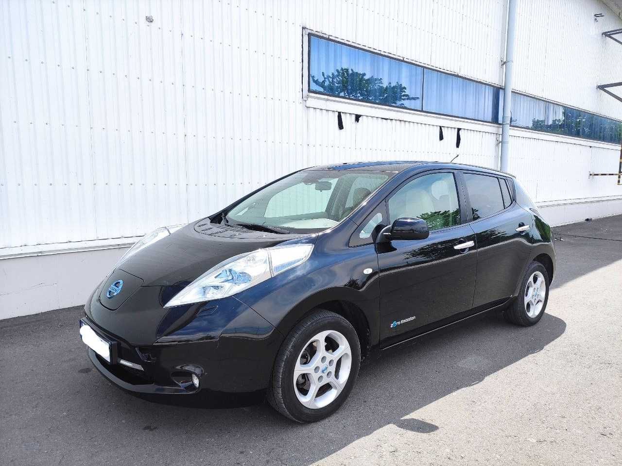 Nissan Leaf Ниссан лиф 2012