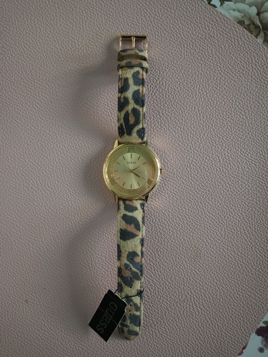 Zegarek w panterkę Guess U1325L5