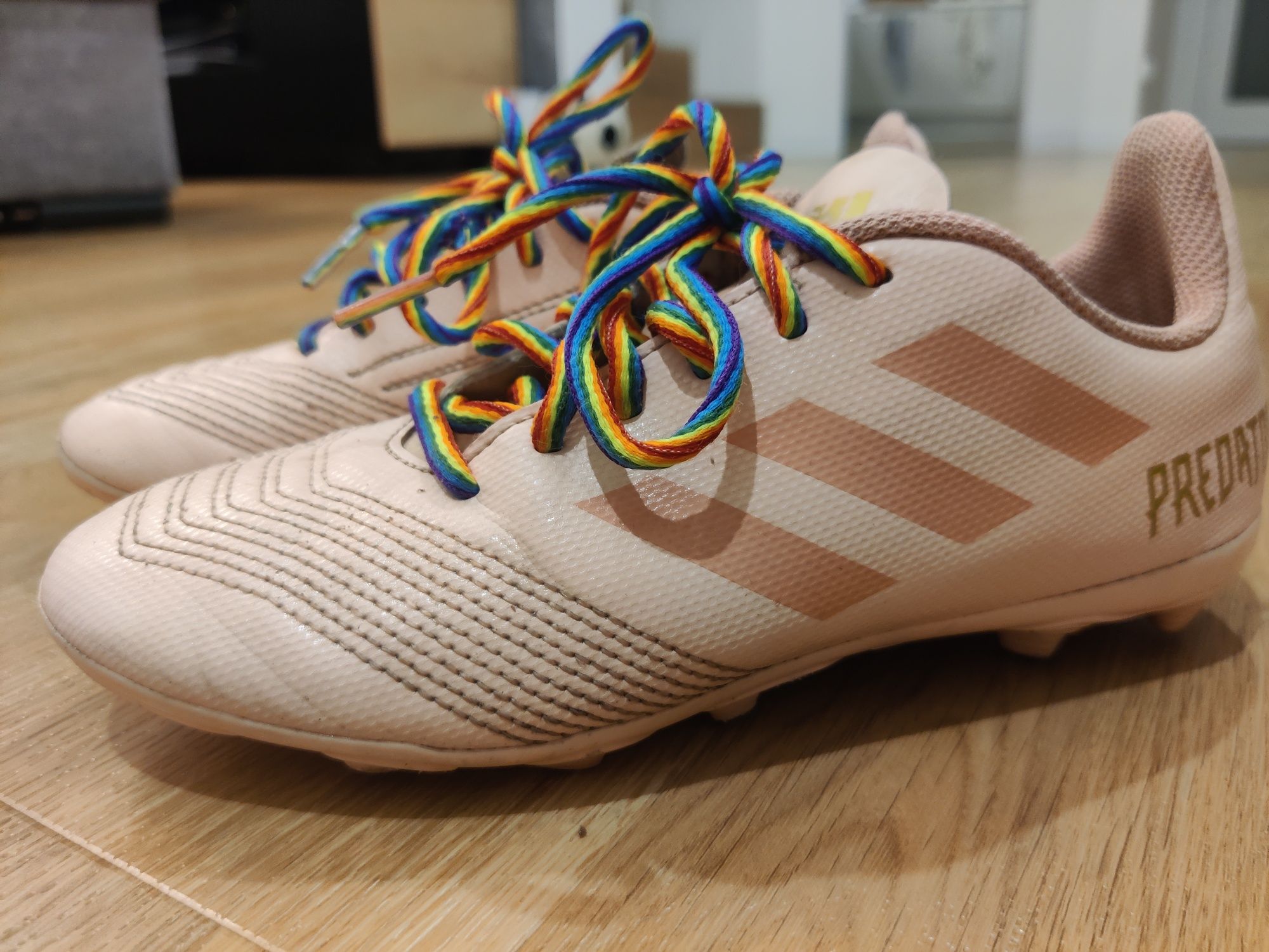 Korki lanki Adidas Predator różowe 35 / 35,5