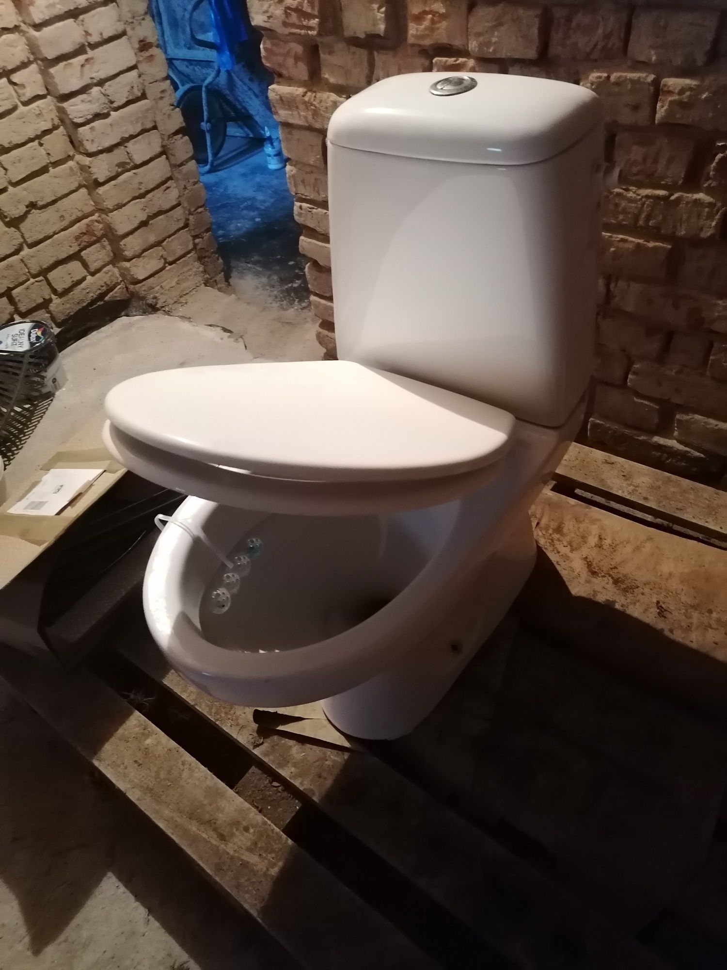 WC kibelek w bardzo dobrym stanie