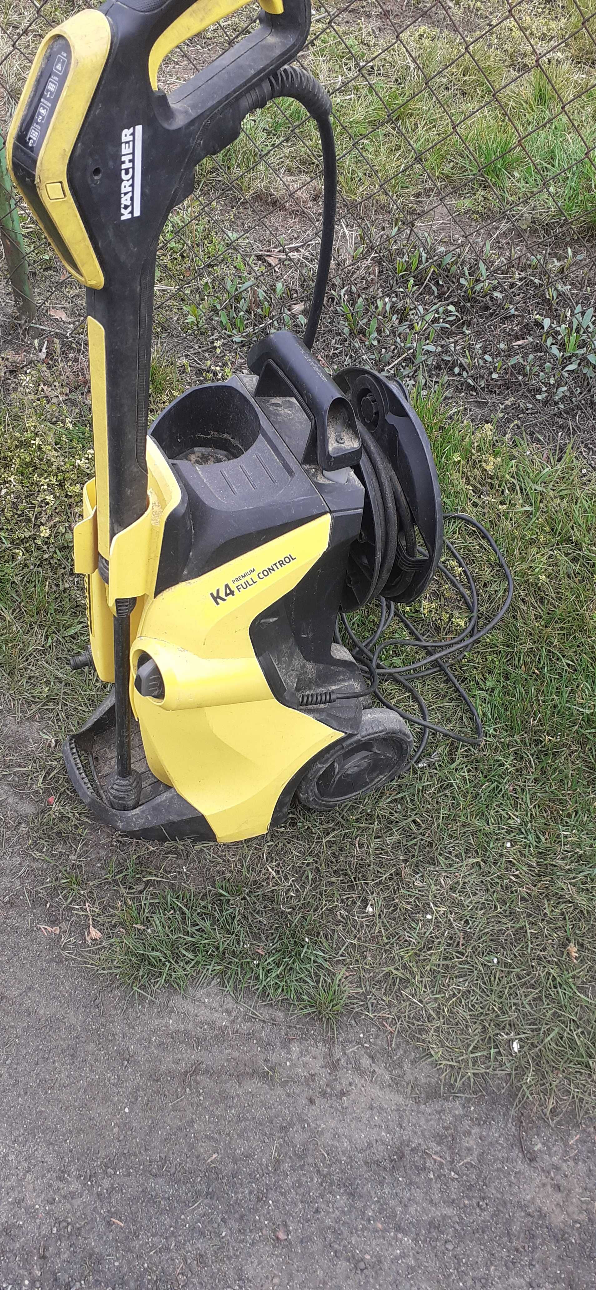 Sprzedam myjke wysokociśnieniowa karcher k4 full control