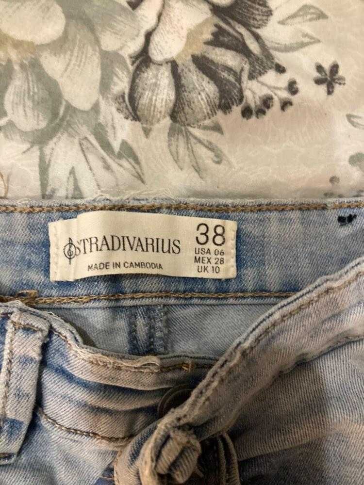 Calcas de ganga azul claro Stradivarius
