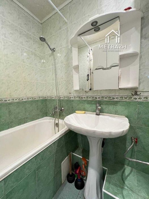 Продается 2- х комнатная квартира 6/9, Алексеевка Ахсарова 3 (88663)