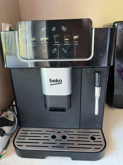 Ekspres Beko CaffeExperto CEG7302B