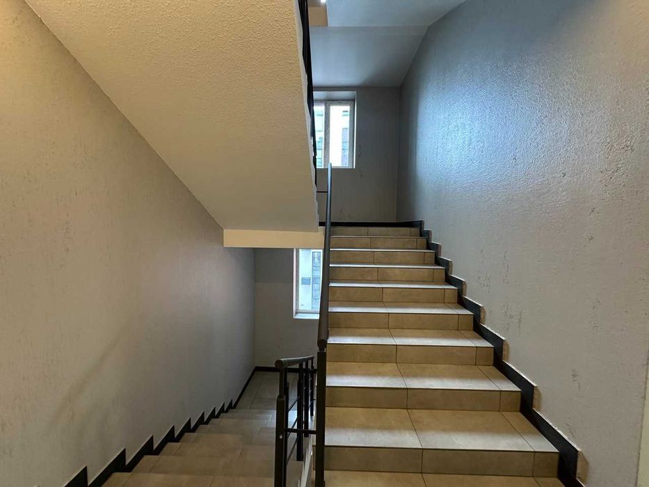 2-кімнатна квартира в зданому будинку!